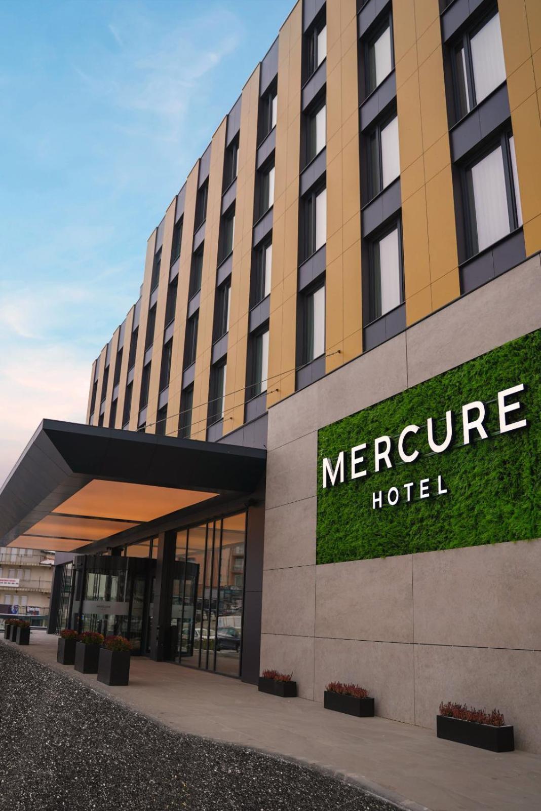 Mercure Prishtina City Prishtinë Exterior photo
