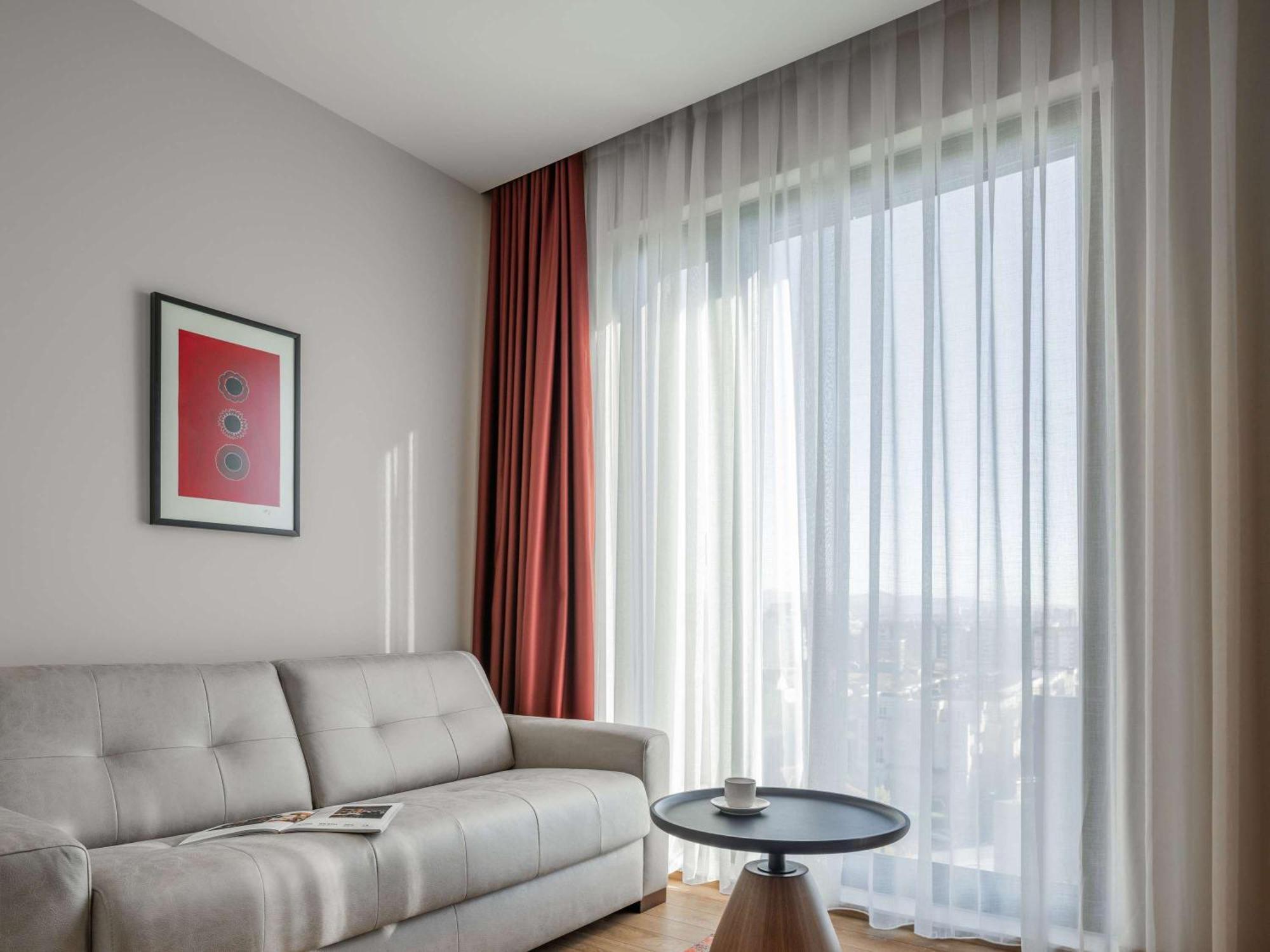 Mercure Prishtina City Prishtinë Exterior photo