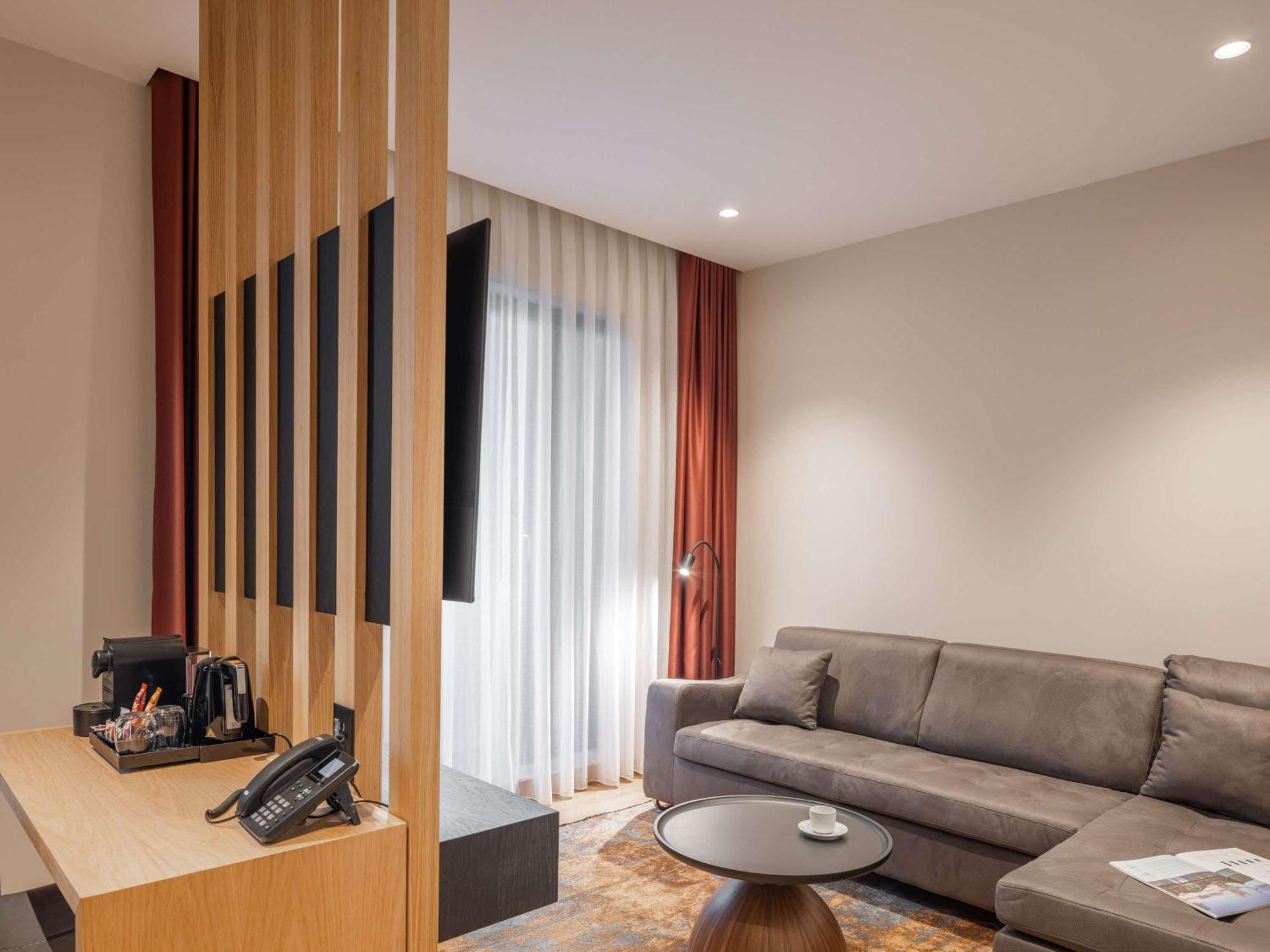 Mercure Prishtina City Prishtinë Exterior photo