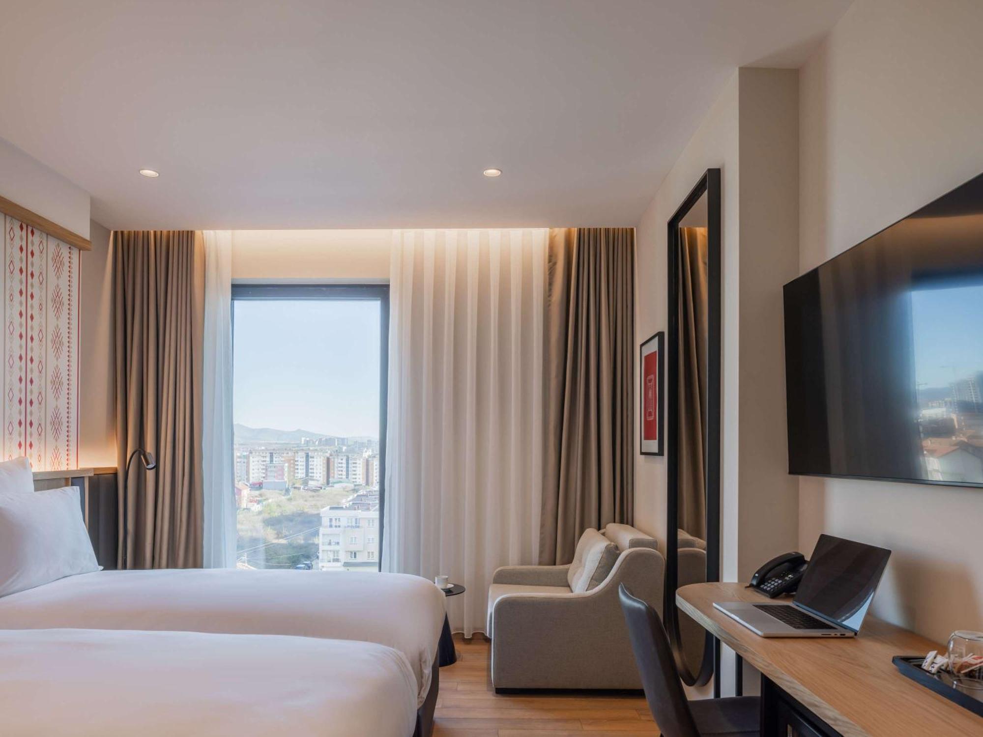 Mercure Prishtina City Prishtinë Exterior photo